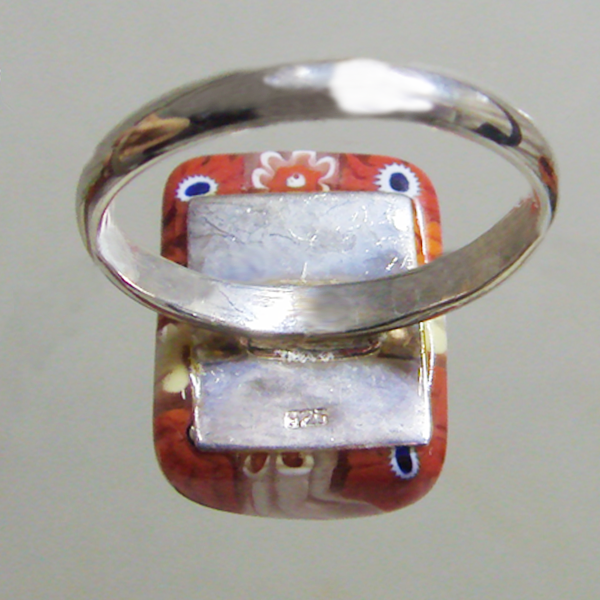 (r1246)Silver ring Murano design.